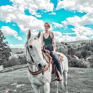 Meet your Posher, Rebekah